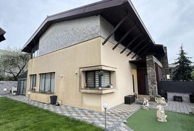 Casă cu 4 camere în Central