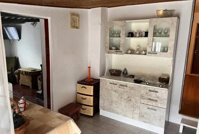 Casă cu 6 camere în Chichinețu - 1