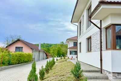Casă cu 4 camere în Chinteni - 1