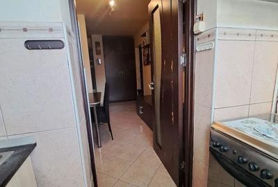 Apartament cu 2 camere decomandat în Calea București - 10