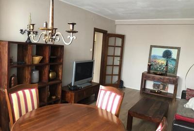 Apartament cu 3 camere decomandat, mobilat în Circumvalațiunii - 21