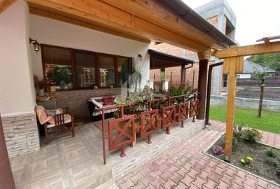 Vila  Frumoasa , Sibiu ,6 camere , 5 Bai , mobilata ,utilata - 8