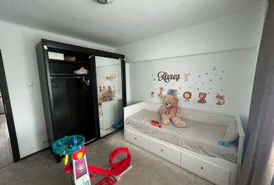 Apartament cu 3 camere decomandat, mobilat în Decebal - 8