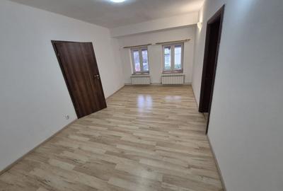 Apartament cu 2 camere semidecomandat în 1 Mai - 5