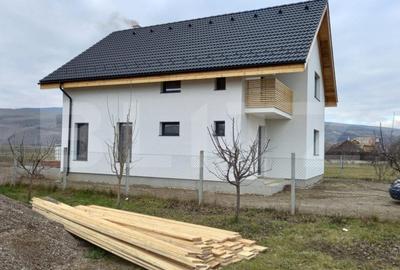 Casa individuala, 692 mp teren, Mihai Viteazu - 5