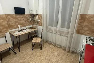 Garsonieră decomandată în Central - 3