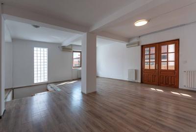 Casă individuală cu 16 camere cu Canalizare în Aviației - 21