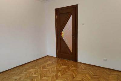 Apartament cu 3 camere decomandat în 1 Mai - 4