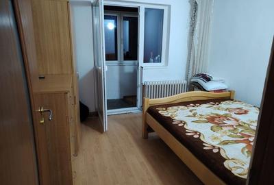 Apartament cu 3 camere decomandat în Alexandru cel Bun