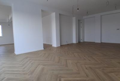 Penthouse cu 9 camere decomandat în Splaiul Unirii - 29