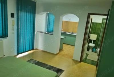 Garsonieră semidecomandată în Central - 2