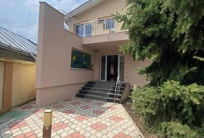 Casă cu 6 camere în Central - 4