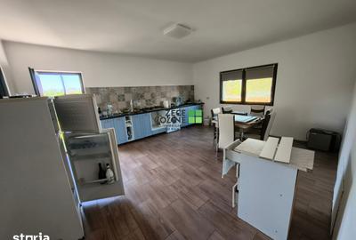 Casă cu 8 camere cu Teren 1430 Mp în Central - 3