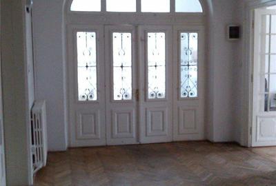 Casă cu 10 camere cu Teren 335 Mp în Cișmigiu - 7