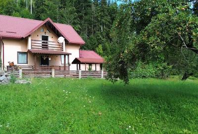 Casă individuală cu 4 camere cu Teren 1768 Mp în Cacica - 1