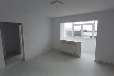 Apartament cu 2 camere semidecomandat în Calea București - 6