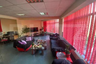 Casă cu 5 camere cu Teren 265 Mp în 1 Mai - 2