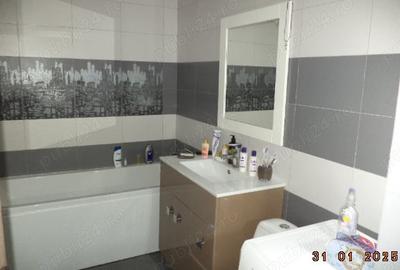 Apartament cu 3 camere decomandat în Lunei - 3