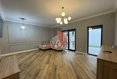 Duplex despartit prin garaj. Zona centrala - langa padure. Mobilat si utilat - 2