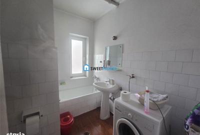 Casă cu 4 camere cu Canalizare în Central - 11