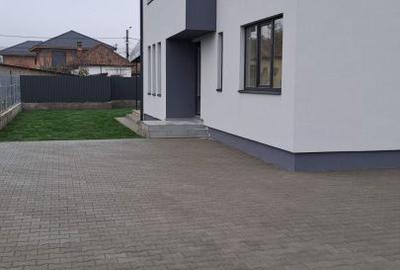 Casă cu 4 camere în Dezmir - 8