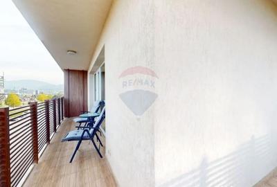 Apartament cu 3 camere decomandat în 13 Decembrie - 1