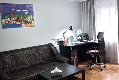Apartament cu 3 camere decomandat în Moșilor - 1