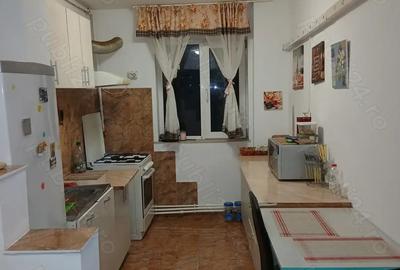 Apartament cu 3 camere decomandat în Central - 3