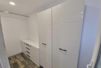 Casă cu 3 camere cu Canalizare în Km 4 - 17