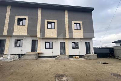 Casă cu 3 camere cu Teren 150 Mp în Vișani - 1