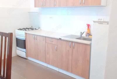 Casă cu 6 camere în Traian - 8