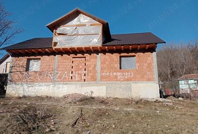 Casă cu 4 camere în Bozioru - 7