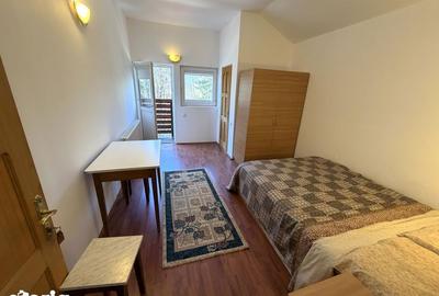 Casă cu 9 camere cu Teren 515 Mp în Central - 2