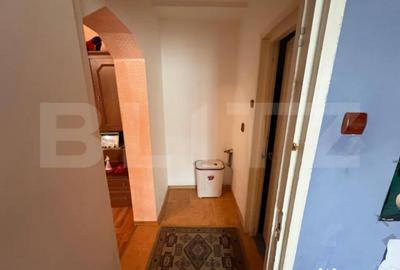 Apartament cu 2 camere semidecomandat, mobilat în Micro 4 - 6