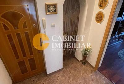 Tudor Vladimirescu str Tepes Voda - decomandat- an 1978 - mobilat Tudor Vladimirescu str Tepes Voda - decomandat- an 1978 - mobilat - 5