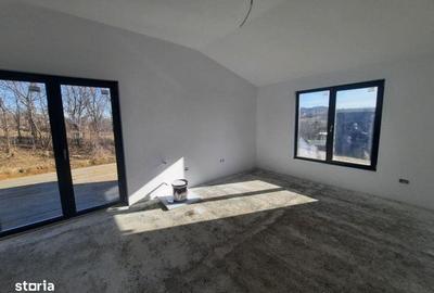 Casă cu 3 camere cu Teren 650 Mp în Central