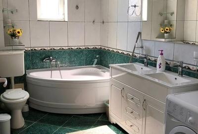 Apartament cu 3 camere decomandat, mobilat în Delfinariu - 10