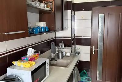 Apartament cu 2 camere decomandat, mobilat în Titulescu - 12