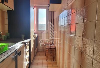 Apartament cu 3 camere, etaj intermediar, zona Dacia - 7