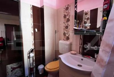 Apartament cu 3 camere semidecomandat în Micro 16