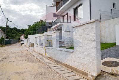 Casa / Vila cu 4 camere de vanzare Casa / Vila cu 4 camere de vanzare - 3