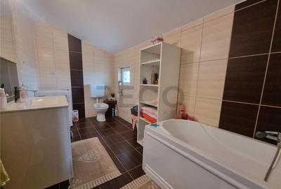 RECO Casa de la cheie, zona Paleu - 17