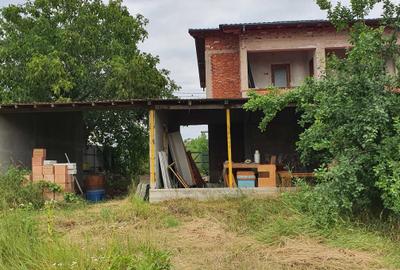 Casă cu 4 camere în Central - 8