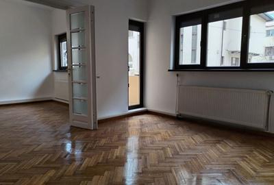 Apartament cu 3 camere semidecomandat în Dorobanți - 3