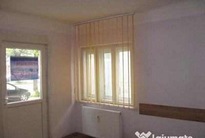 Casă cu 3 camere cu Teren 150 Mp în Bd. Coșbuc - 1