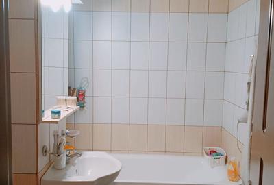 Vand apartament 2 camere - 1