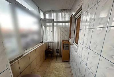 Apartament cu 3 camere, zona Alexandru cel Bun Apartament cu 3 camere, zona Alexandru cel Bun - 5