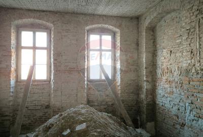 Casă cu 4 camere cu Teren 317 Mp în Dumbrăveni - 14