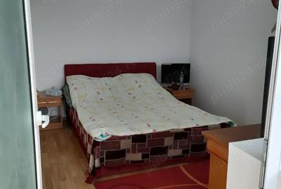Casă cu 3 camere cu Teren 3500 Mp în Central - 3