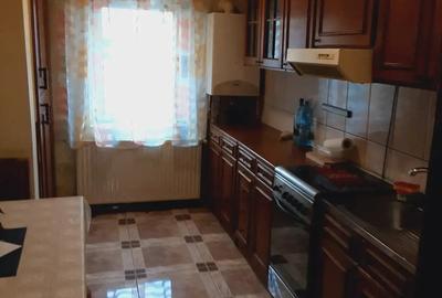 Apartament cu 3 camere decomandat în Central - 1